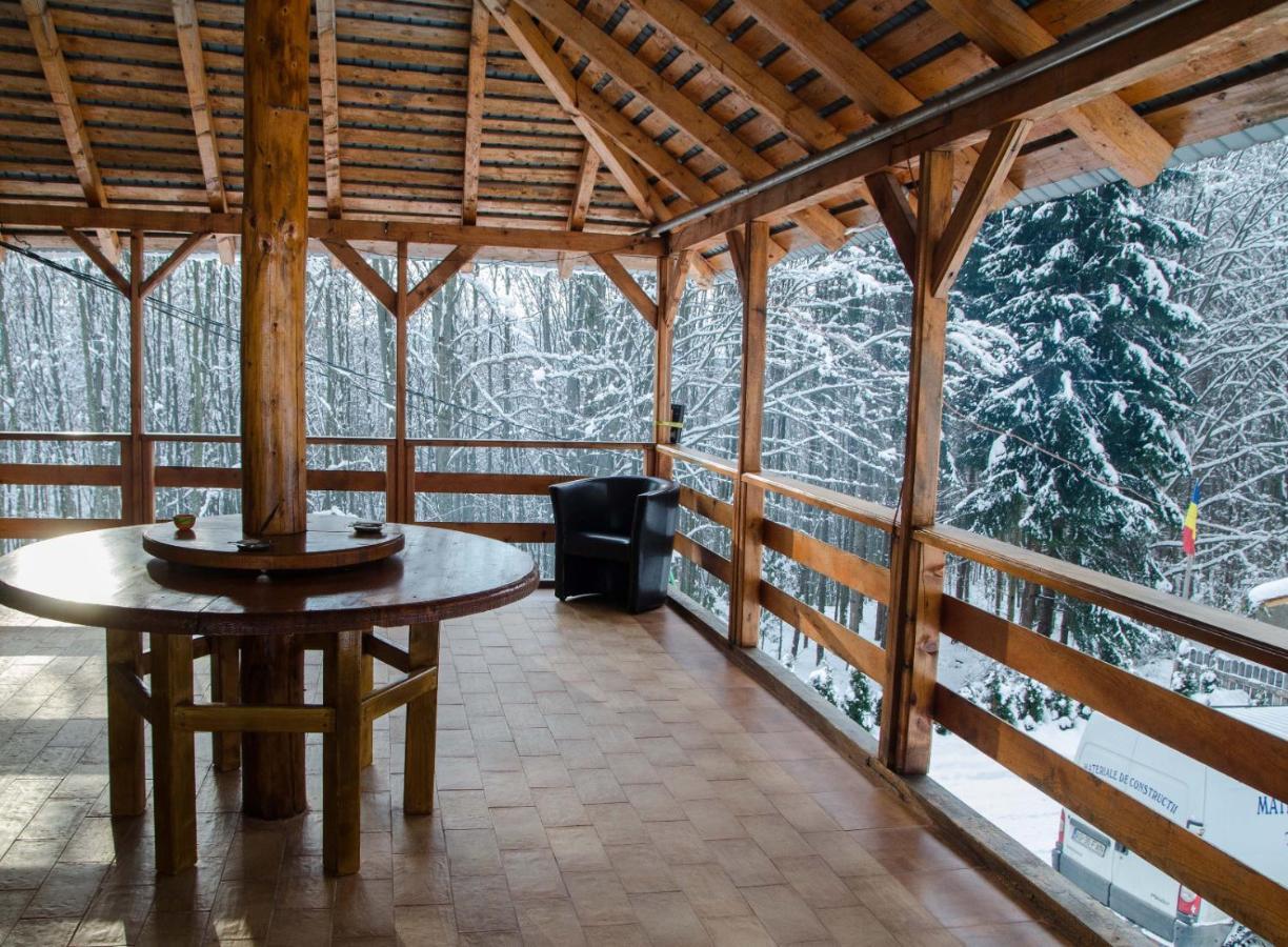 Cabana Valea Bradului Nuksora Kültér fotó
